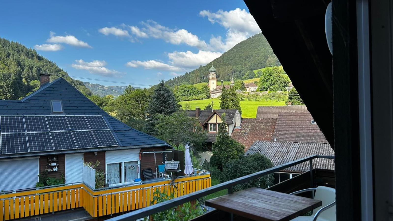Münstertal Ferienzimmer Bergblick מראה חיצוני תמונה